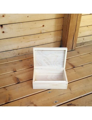 Medinė dėžutė, užspaudžiamu dangteliu, 23x16,5x8cm