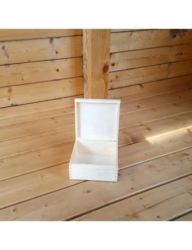 Medinė dėžutė, 16x16x8 cm