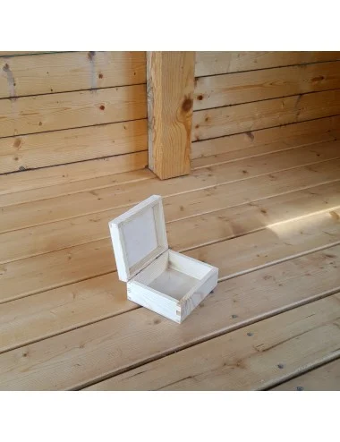 Medinė dėžutė, užspaudžiamu dangteliu, maža